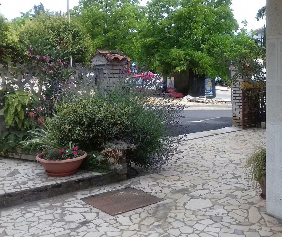 Apartment Lili Poreč Exterior foto